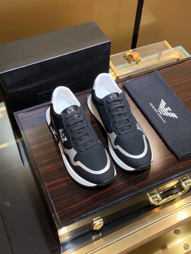 商品名称：Armani 阿玛尼 正规码数: 38-44 休闲鞋 商品材料：精选 网布鞋面，柔软羊皮垫脚；原厂特供大底。